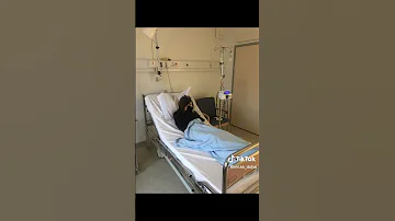 صور كانها لك في مستشفى 
