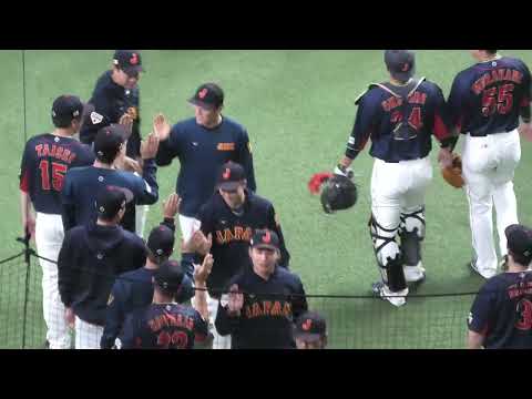 【侍ジャパン】朗希&宮城くん引き上げる時もニコイチ