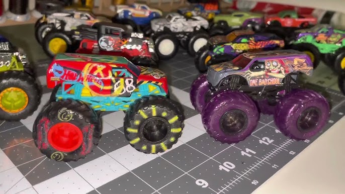 HOT WHEELS MONSTER TRUCKS 2022 OVERSIZED MONSTER PORTIONS METAL NEW.