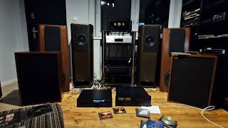 Infinity 2000A, Yamaha CDX 900, Accuphase e302