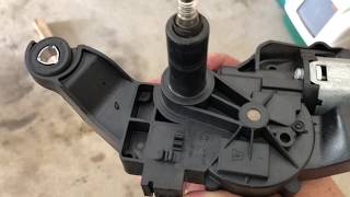 BMW 1 Series Rear wiper motor removal repair. How to get wiper motor & arm out. fix The Black 1