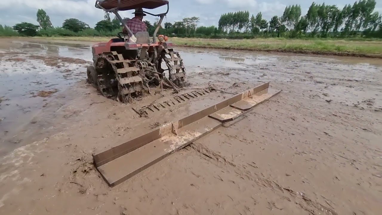 แบบนี้ก็ได้หรอเอากล่องลูปเทือกขอรถอีโก้งมาใส่รถไถเล็ก แถมดึงดินได้อีก เรียบดีด้วยงานนี้รถเล็กต้องยอม