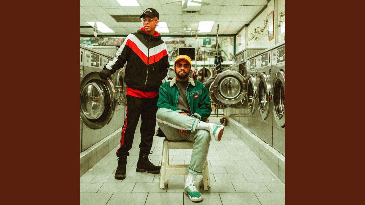 在 YouTube 上观看 Kalamazoo (feat. Trossthegiant) 在 YouTube 上观看 Kalamazoo (feat. Trossthegiant)