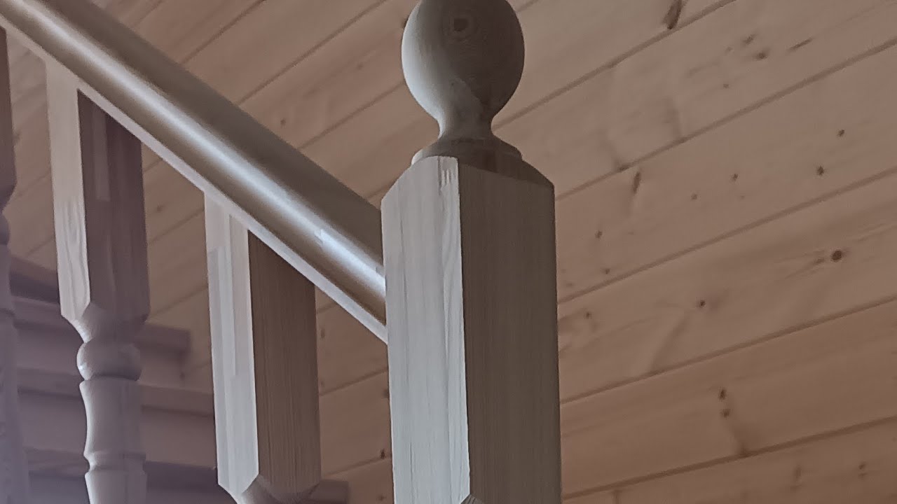 Сборка лестницы на деревянных касаурах. Лиственница. - YouTube