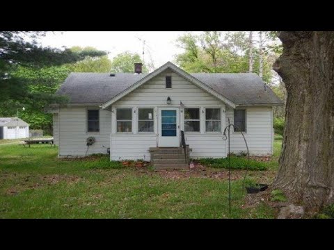 2104 Alamo Avenue, Kalamazoo, MI home video tour