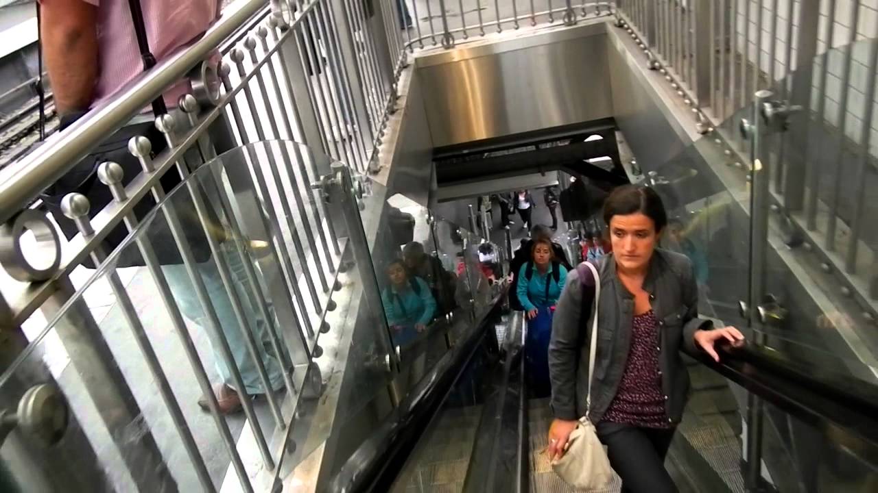 Blonde Plus Small Escalator And Huge Bag