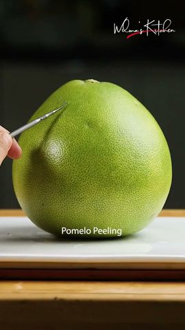Amazing Way of Peeling Pomelo