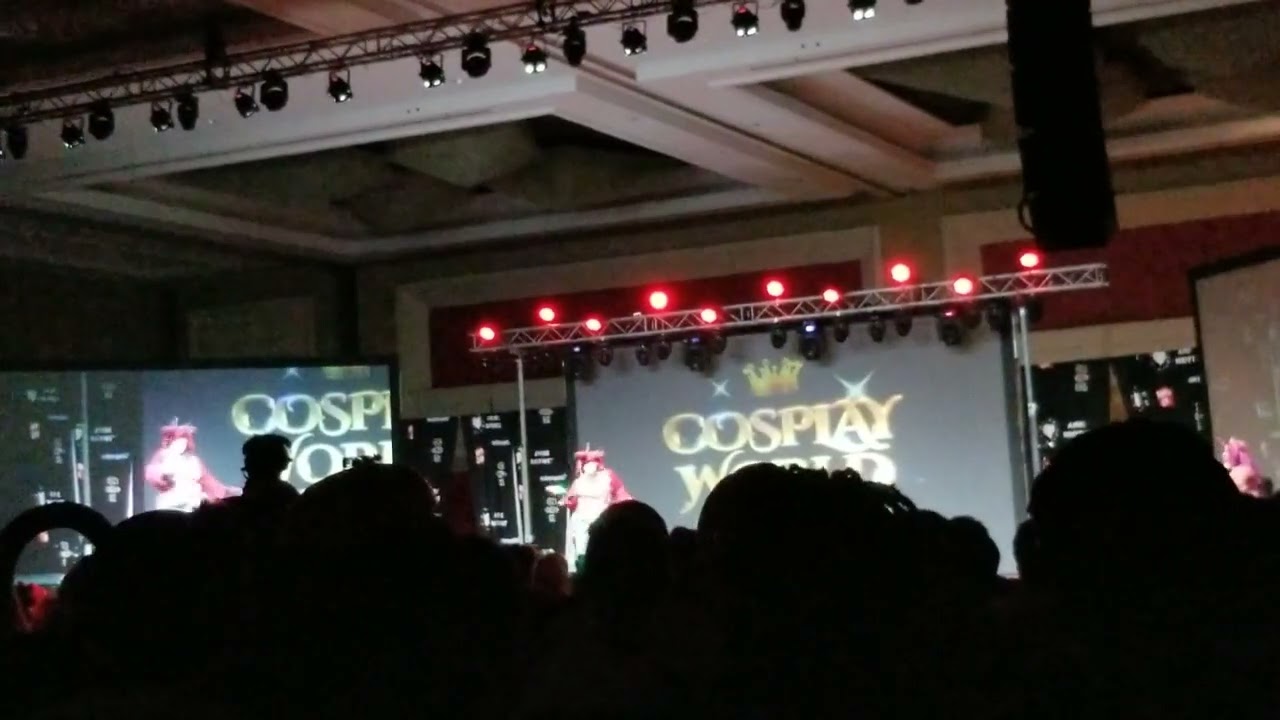 Anime Midwest 2025 Cosplay World Crown Hazbin Hotel Cosplayer