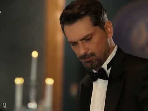 الغريب في المرآة