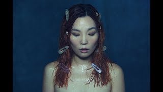 Dami Im - Crying Underwater (Lyric Video) chords