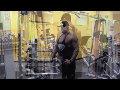Lower Lat Rope Pull Downs