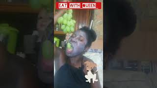 ASMR eating l,grapes short