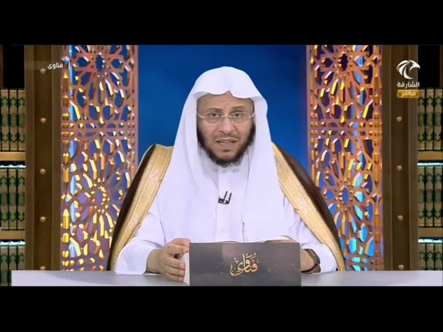 حكم وضع أوراق اعلانات أسعار الفواكه واللحوم تحت الأقدام في السيارة حتى لا تتوسخ السيارة؟