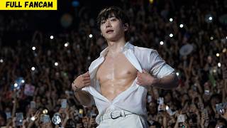 [4K] LEE JUNHO UNCOVERS HIS SHIRT ON STAGE?! 2PM Fans Are Hysterical!