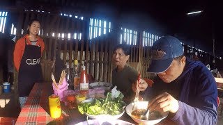 ตะลุยลาวเหนือ EP29:พาแม่ใหย่จินกินข้าวซอยเมืองสิง ร้านผู้สาวไทเหนือ