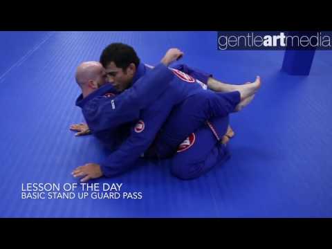 Lesson of the Day: Guard Pass with Otavio Sousa