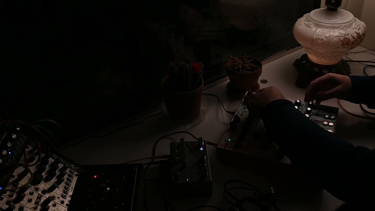 Ambient Exploration 2 / Soma Lyra-8 / AJH Gemini 2412 / Erbe-Verb / Empress Reverb / Zoom H5