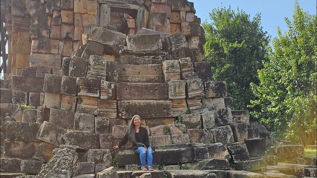 វត្តឯកភ្នំ. Ek Phnom temple, Battambang. 