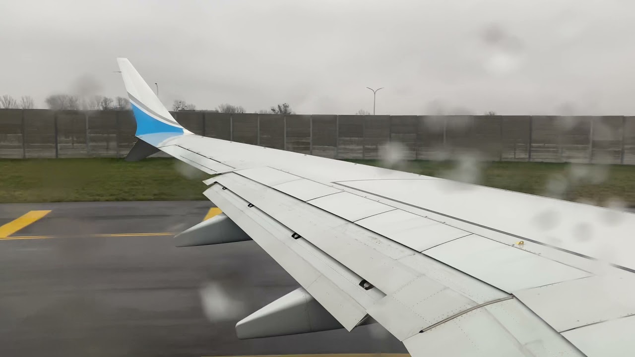 Start samolotu SP-EXB linii Enter Air z lotniska Warszawa Chopina (WAW-FNC) dn. 18.12.2021r.