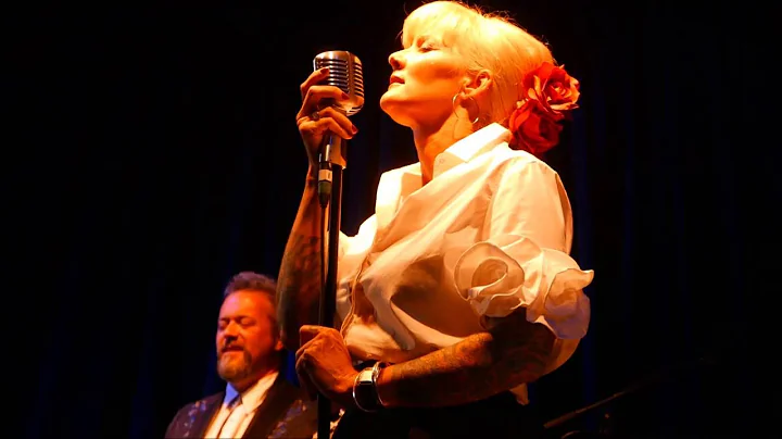 Bernadette Seacrest & Kris Dale - Hurt @ Eddie's A...
