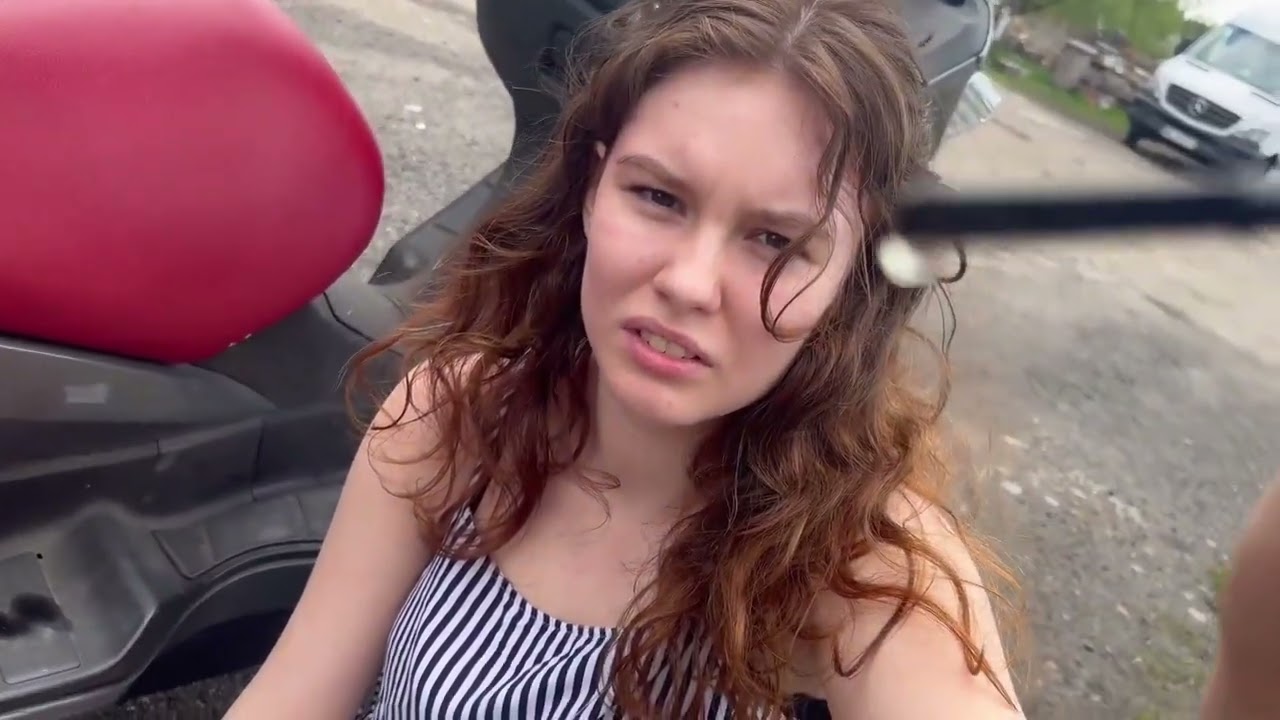 Jak wymienić olej w skuterze suzuki Burgman, naucz córkę. Cz. 2