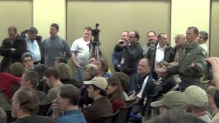 Veteran Stands Up For 2nd Amendment At Chicago Anti-Gun Forum