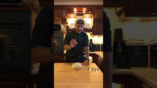 SCHIACCIA RIPIENA CRUDO E SCAMORZA, filante da paura! #Shorts #pizza #homemade