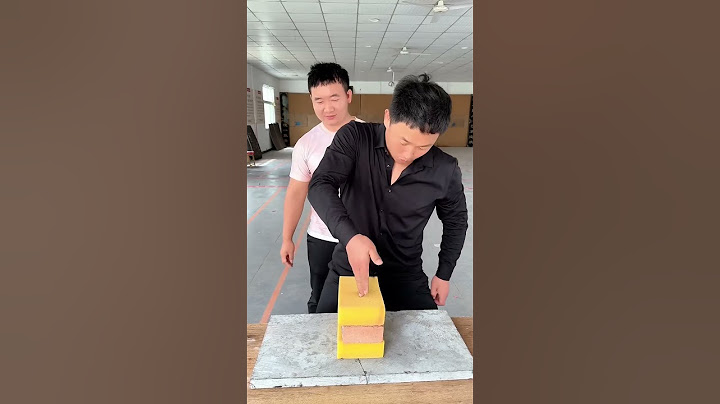气功高手捏爆啤酒瓶Qigong master crushes beer bottle#搞笑 #funny #kungfu