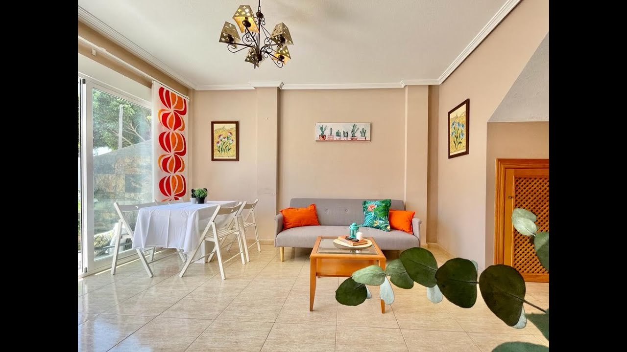 Se vende casa en San Pedro del Pinatar con 4 habitaciones y terraza