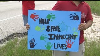 Rally held to bring change to SR 82