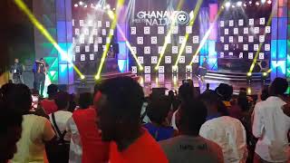 Medikal and Fella Makafui get romantic on stage @ Ghana Meets Naija 2019