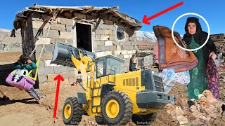 The destruction 💔😭of the fairy's house and her premature daughter, victims of the loader wheels #