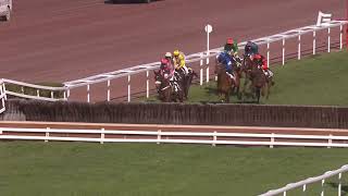 Vidéo de la course PMU PRIX DU CHATEAU DU PLESSIS-MACE