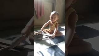 Tukang Bangunan Lagi Sibuk Kerja cutebaby bayilucudanimut  cute bayindut funny