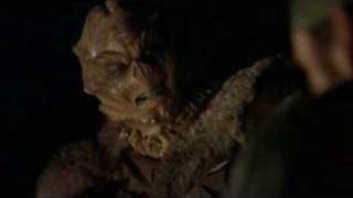 Stargate SG-1 - Chaka feeds Daniel with a symbiot head