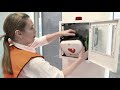 How to use a Lifepak CR2 defibrillator