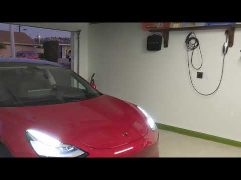 Tesla Model 3 Smart Summon
