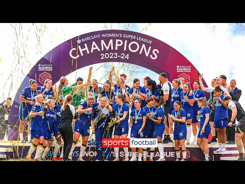 Chelsea lift the WSL trophy for the seventh time! 🏆💙