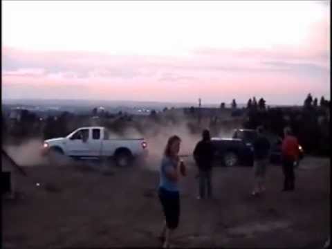 2006 Nissan Titan Vs 1998 Ford F-150 Truck pull - YouTube