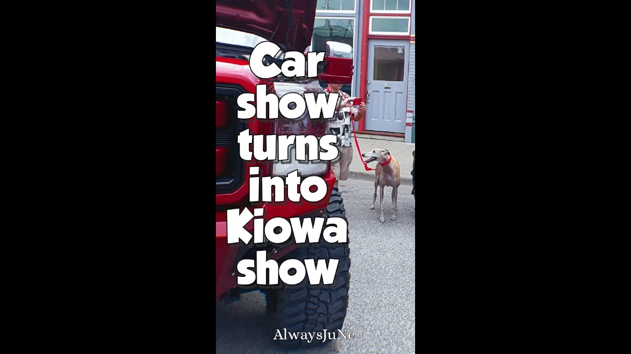 Car show turns into Kiowa show / Выставка машин превращается в выставку