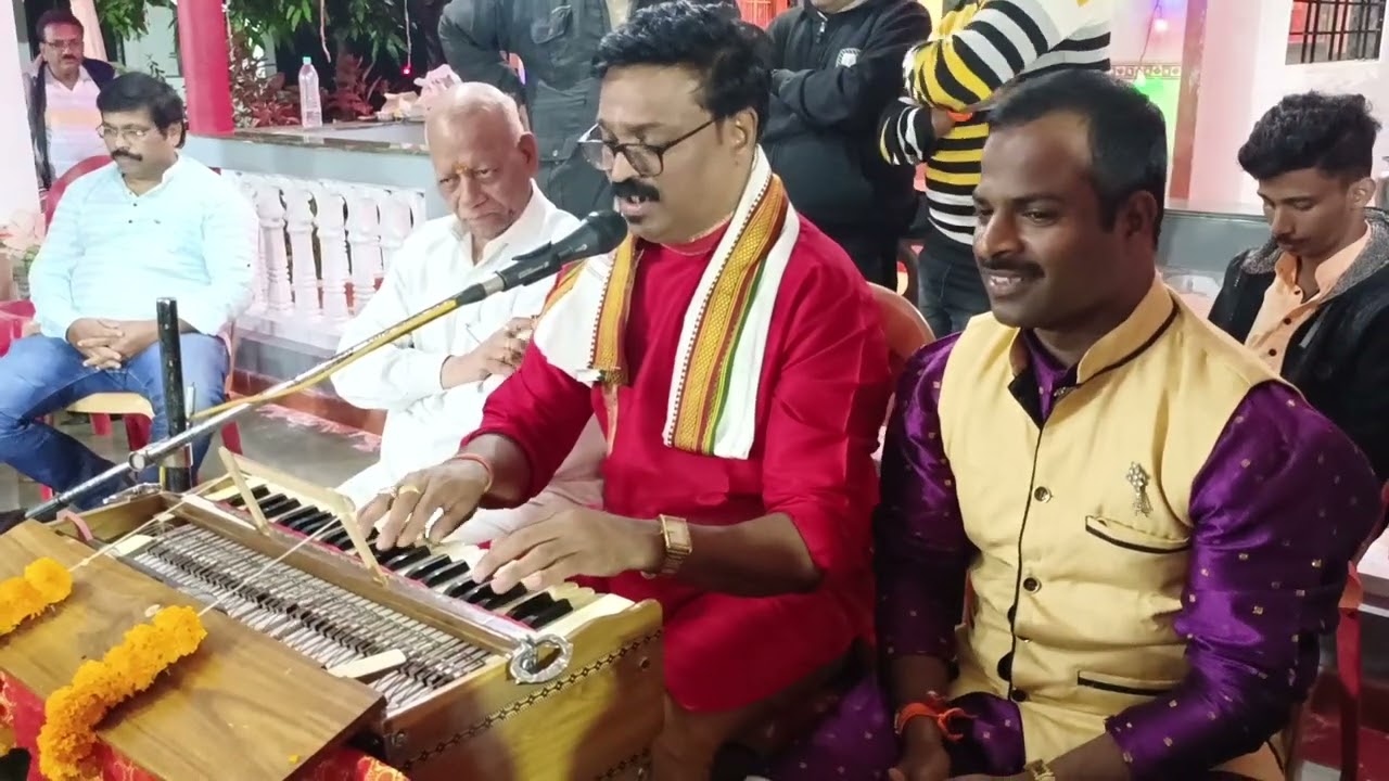 गुरुमाऊली सिंधुरत्न संगीत भजनसम्राट श्री विनोद चव्हाण बुवा यांनी सादर केलेली सुंदर भैरवी.