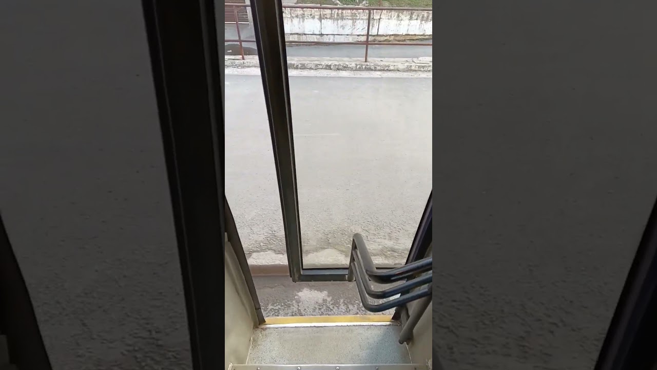 Открывание двери Scania OmniLink CL94UB (АЕ 797 35)