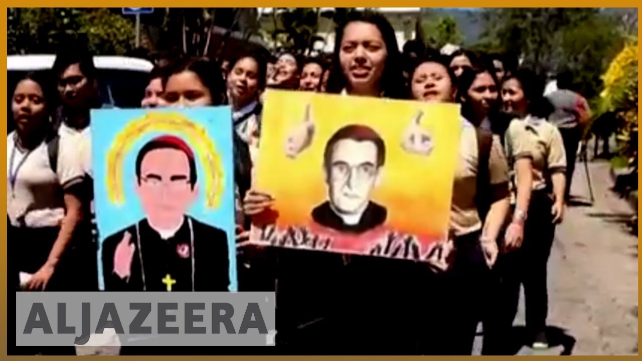 🇸🇻 تحويل رئيس أساقفة السلفادور الراحل أوسكار روميرو إلى قديس | الجزيرة الإنجليزية