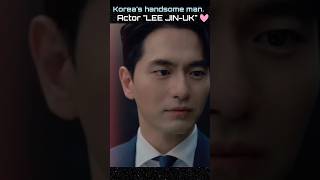 Let me introduce Korea's representative handsome man. [Actor Lee Jin-Uk] #이진욱 ##leejinuk  