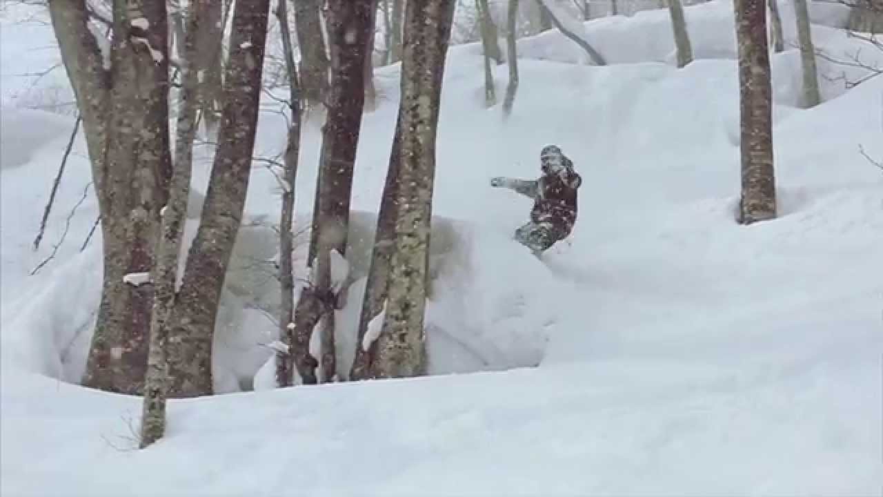 Flux Bindings Snowboarding to Music - Japan