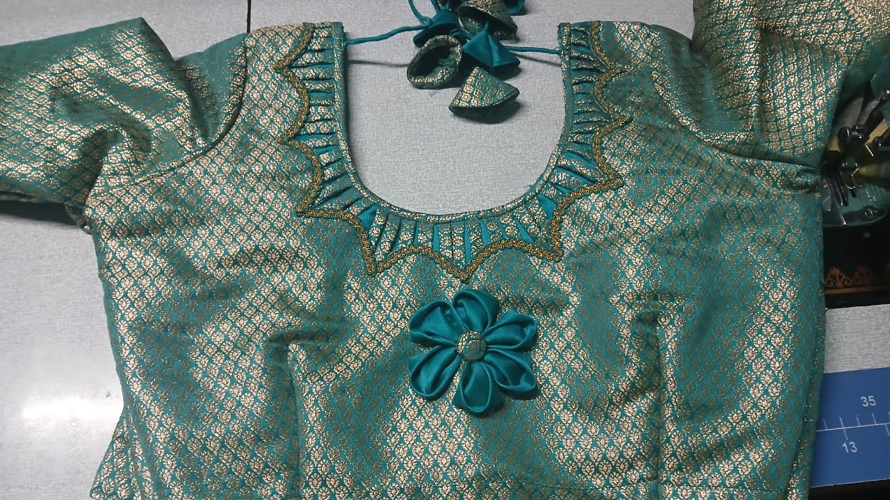 Beautiful back neck design cutting and stiching. Blouse Gala design kaise banaye. @Sticheriya41 