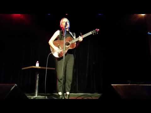 Aoife O'Donovan covering 'You Turn Me On, I'm a Radio' by Joni Mitchell