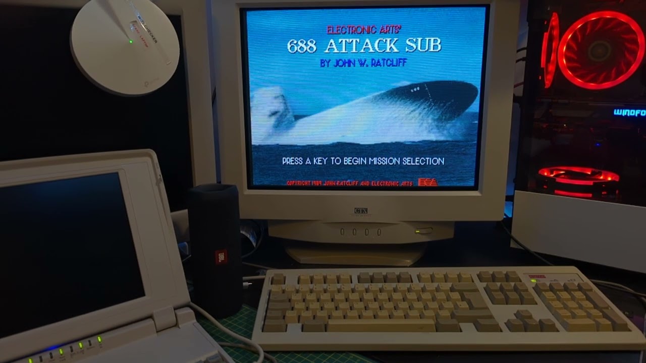 Covox LPTDAC Speech Thing on my 486 laptop - playing 688 Attack Sub. Better than PC Speaker!