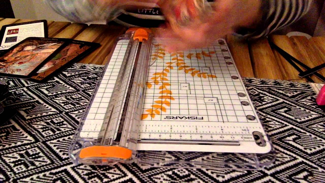 Je découpe et transforme mon Mary-El Tarot!