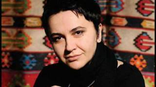 Amira Medunjanin - Simbil cvece chords